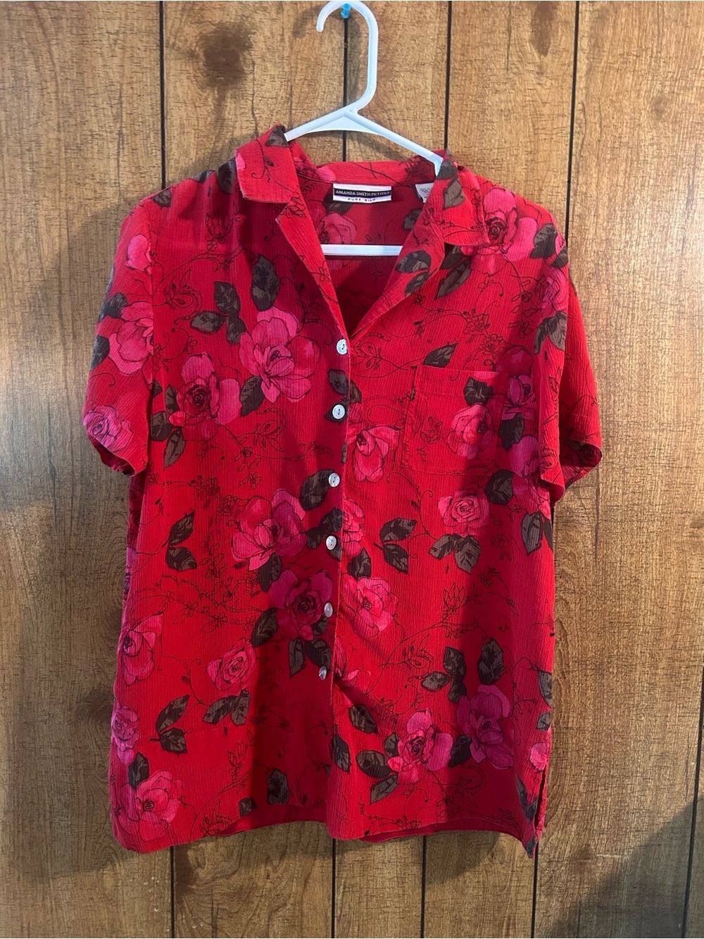 Amanda Smith Red Floral Short-Sleeve Button-Down Shirt